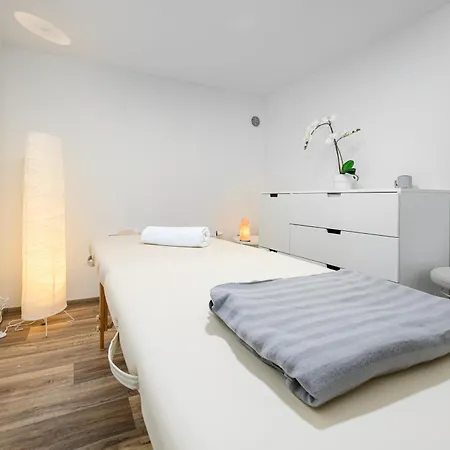 Wellness Rooms Central 3*